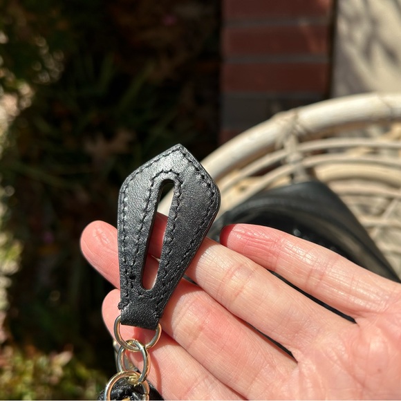 NWT🌷Ann Taylor Vintage bag w/ lock and key! - Picture 8 of 11